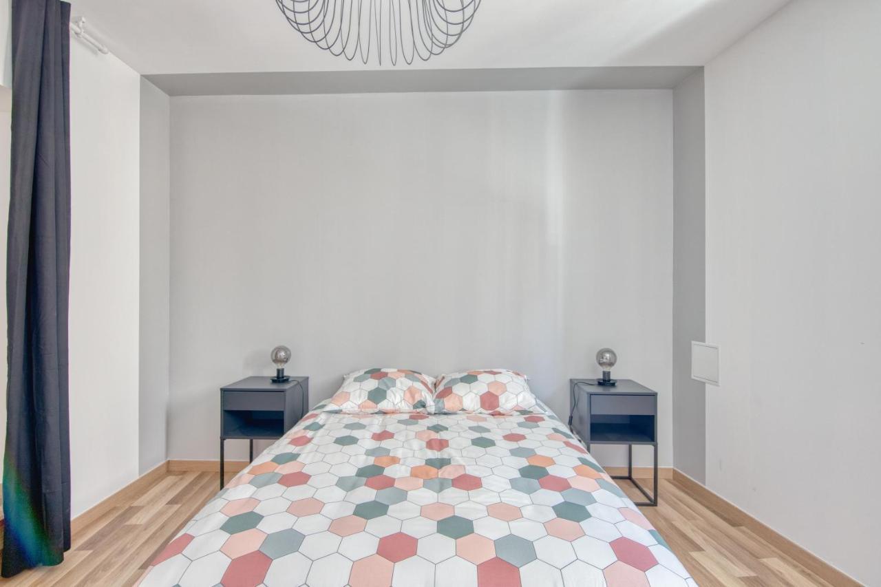 Le Cyrano De Bergerac Apartment Екстериор снимка